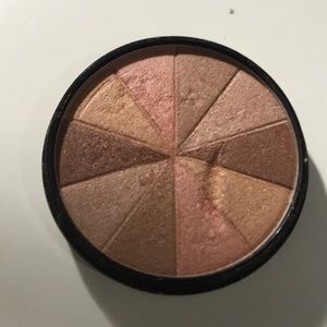 Smash box eyeshadow/blush/highlighter